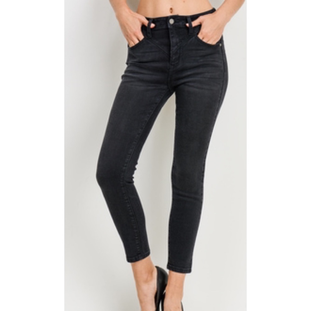 Just Black Front Yoke High Rise Skinny Jean